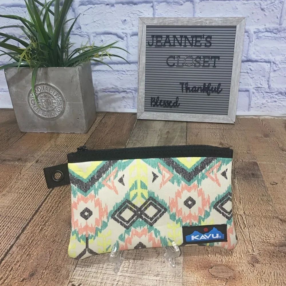 Kavu zippered pouch cosmetic bag